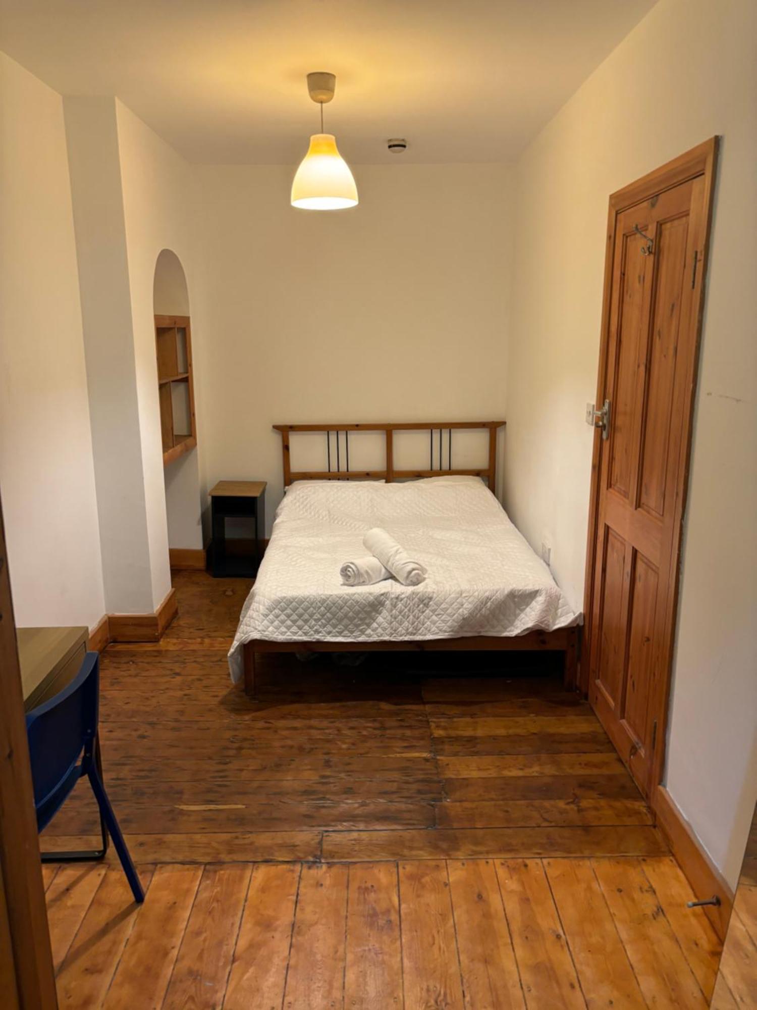 Room137 In Stoke Newington Homestay London