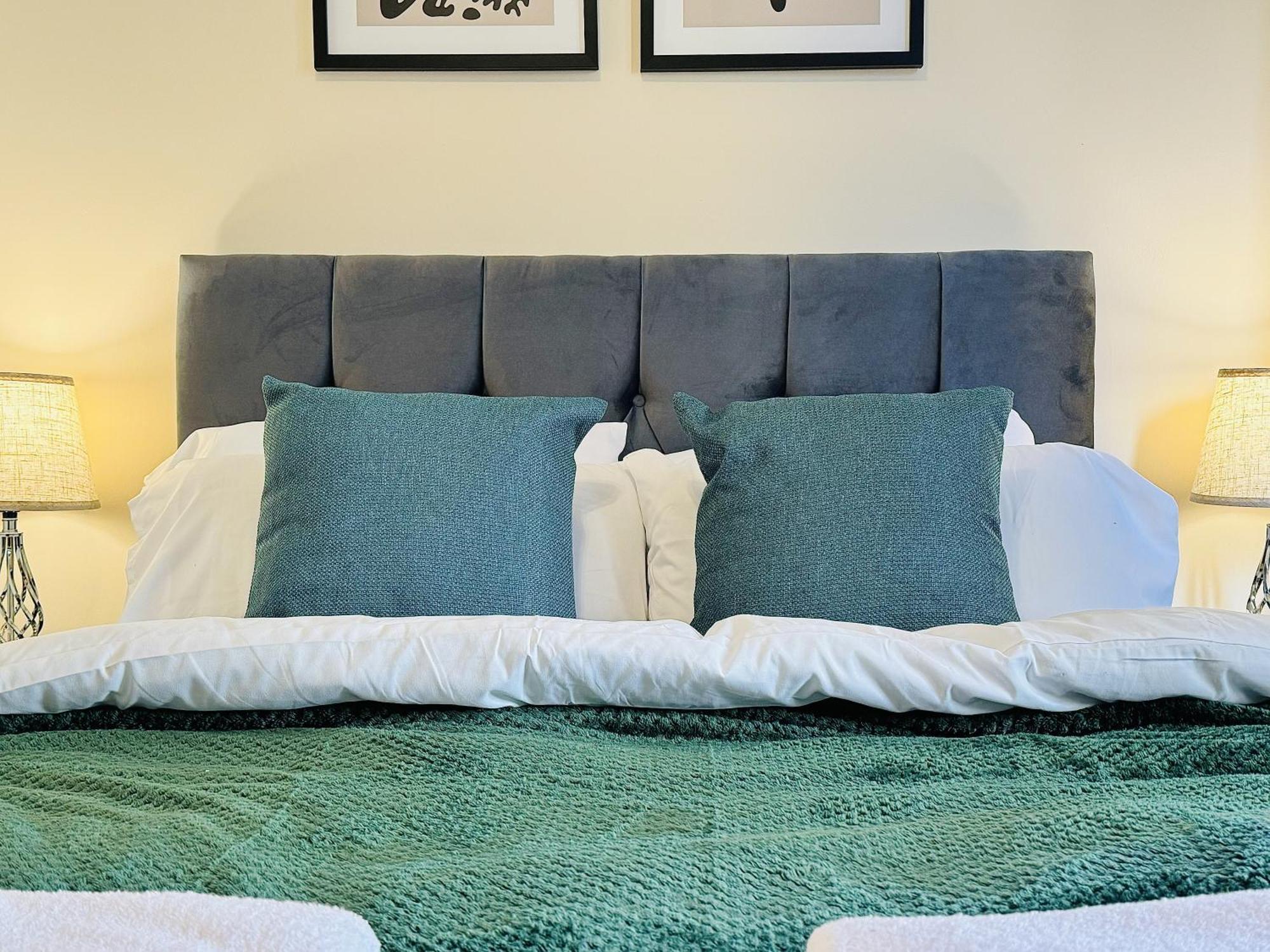 Appartement Falcon - 2 Bedroom Ground Floor Flat In *