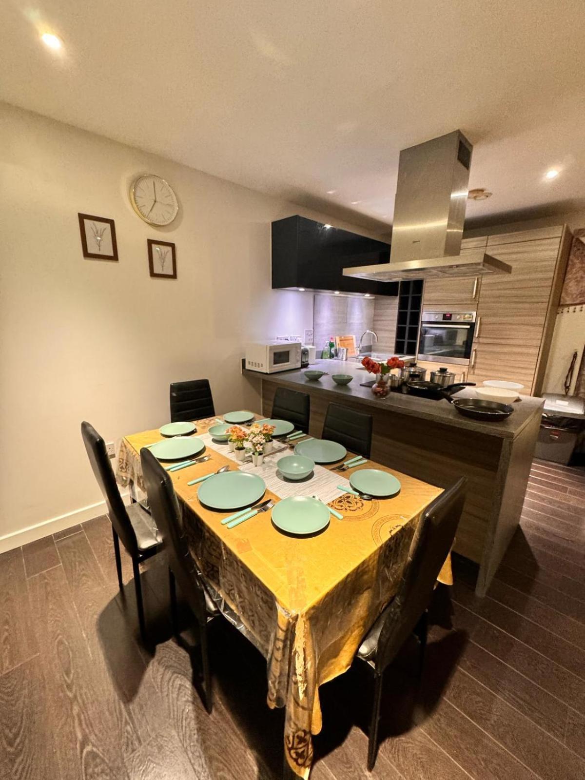 Luxury In Canary Wharf Guest house London