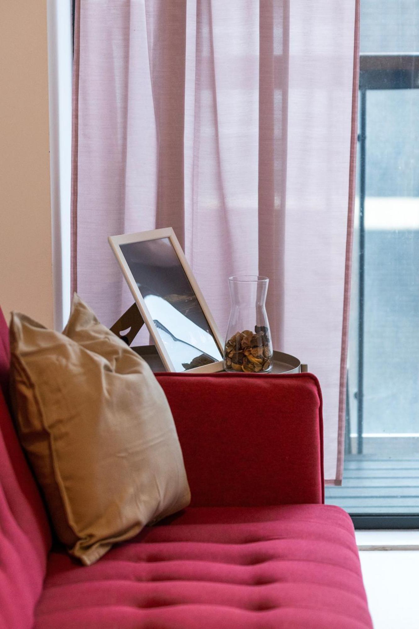 Livestay - Modern Two Bed In Stratford Apartment *