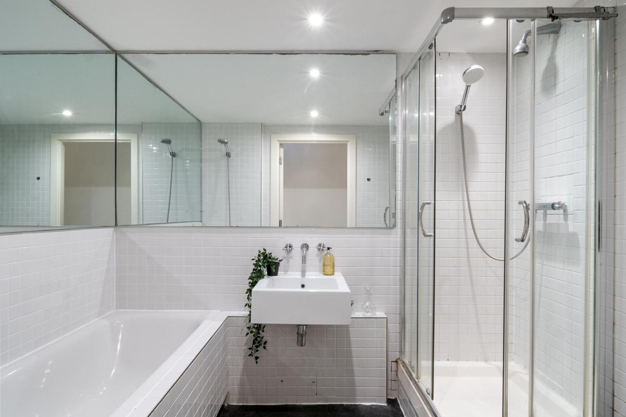 Livestay - Modern Two Bed In Stratford Apartment *