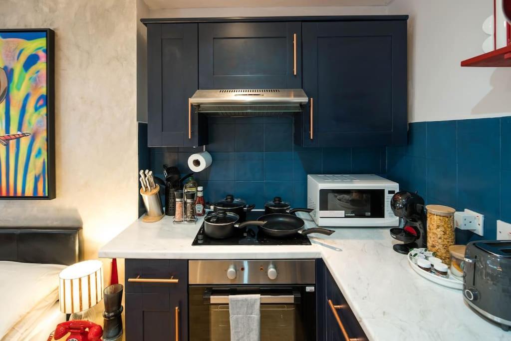 Apartment 5 Min Walk To Madame Tussauds - 5 Min Walk To Baker Street - 5 Min Walk To Marylebone Railway Station - 5 Min Walk To Regent Park -