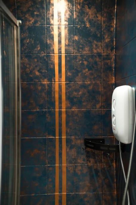 Apartment 5 Min Walk To Madame Tussauds - 5 Min Walk To Baker Street - 5 Min Walk To Marylebone Railway Station - 5 Min Walk To Regent Park -