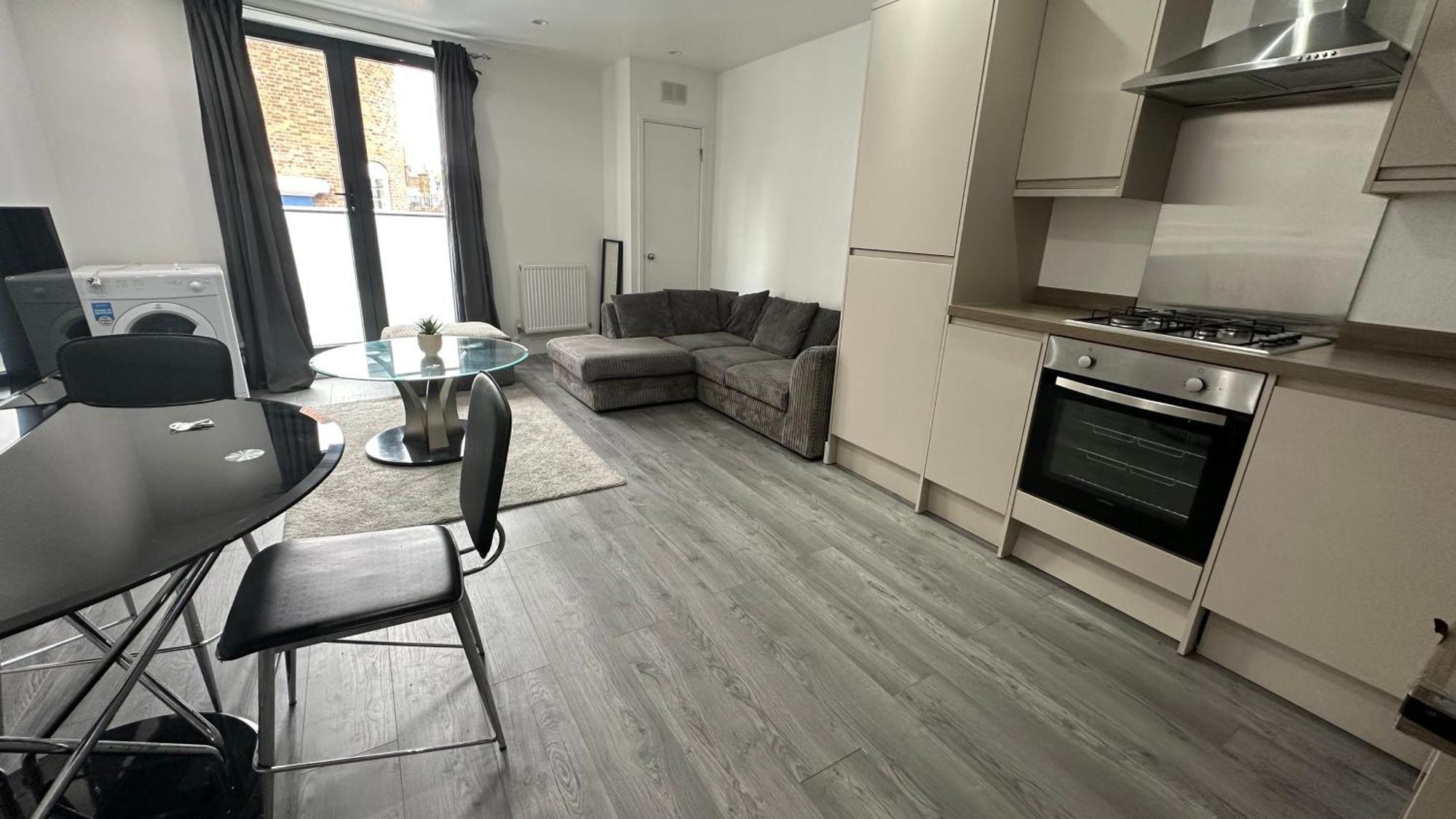 Apartment 1 Bedroom Flat In Elephant And Castle Zone 1