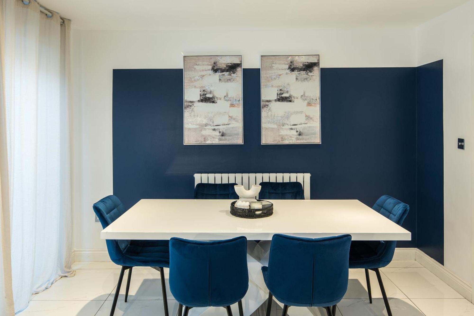 Charming 2-bed House In * London
