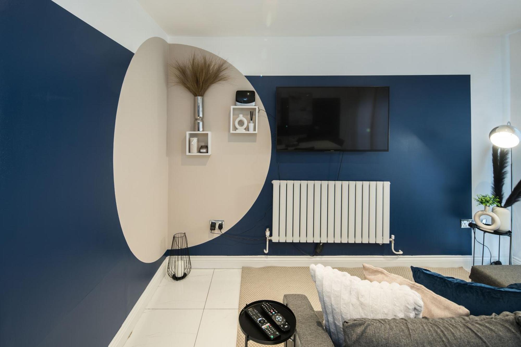 Charming 2-bed House In Holiday home London