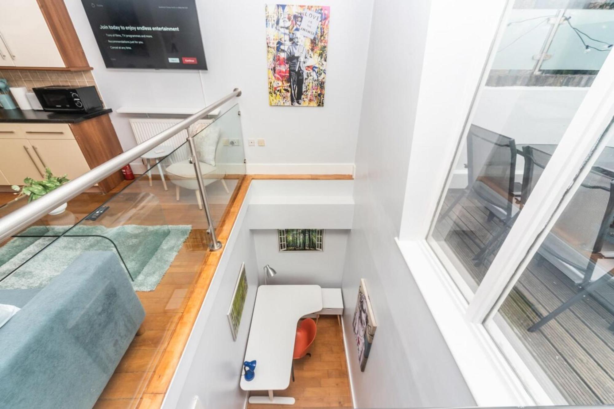 Apartment St John's Hill Duplex