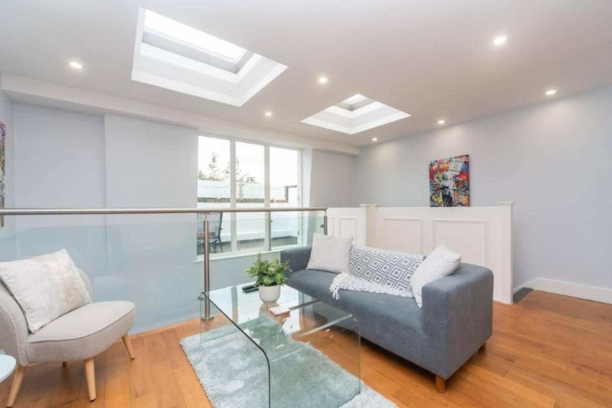 St John's Hill Duplex Apartment *