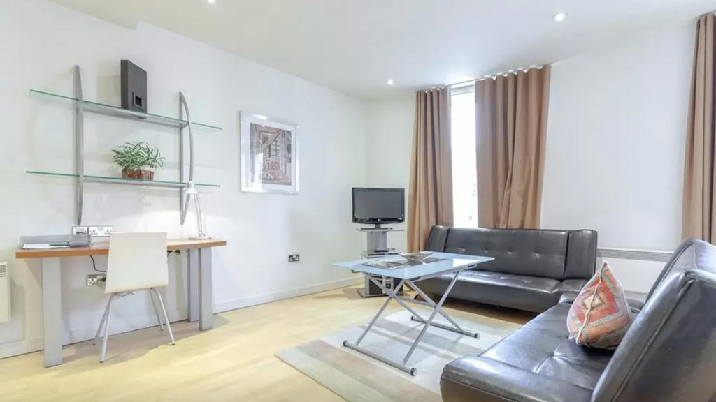Princes Square Apartment