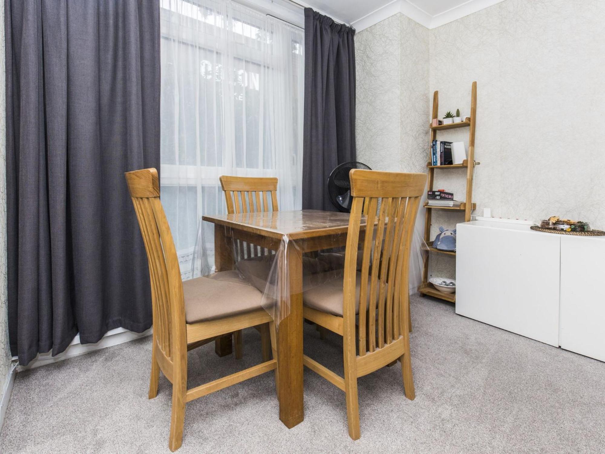 Pass The Keys - Beautiful Flat With Balcony In Swiss Cottage, Apartment London