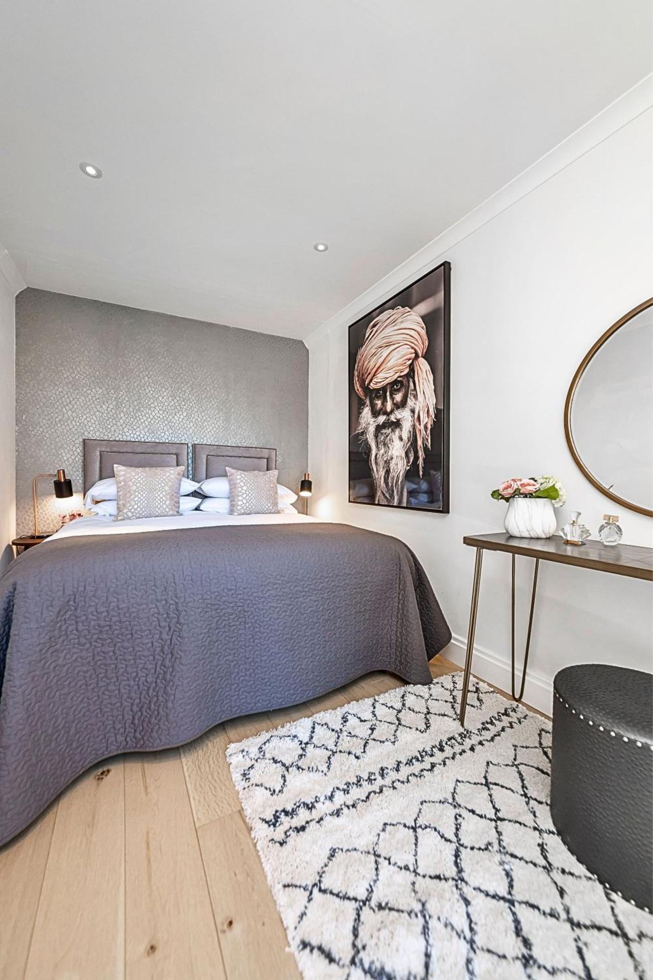 Kensington Oasis: Central Private House Near Attractions Holiday home London