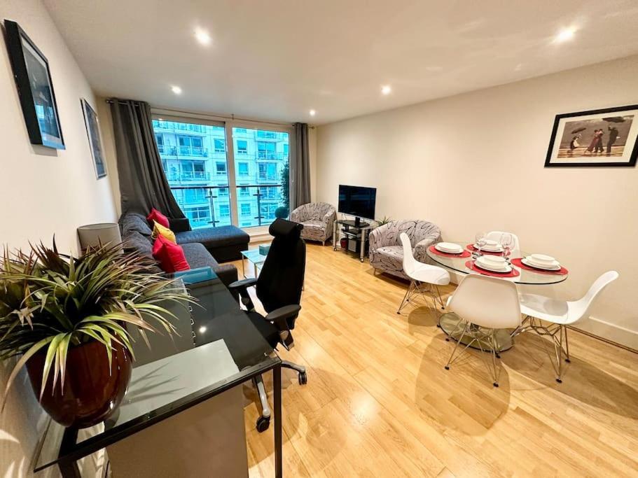 Apartment Stunning 2 Bed Thames River View -