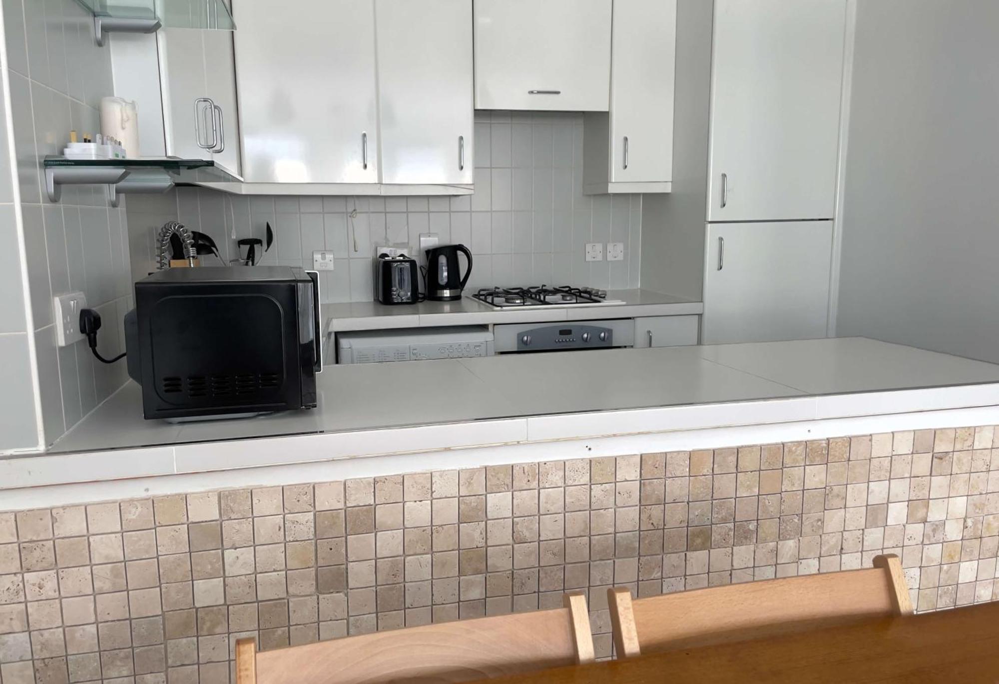 Apartment Bright And Beautiful 2bdr Flat London