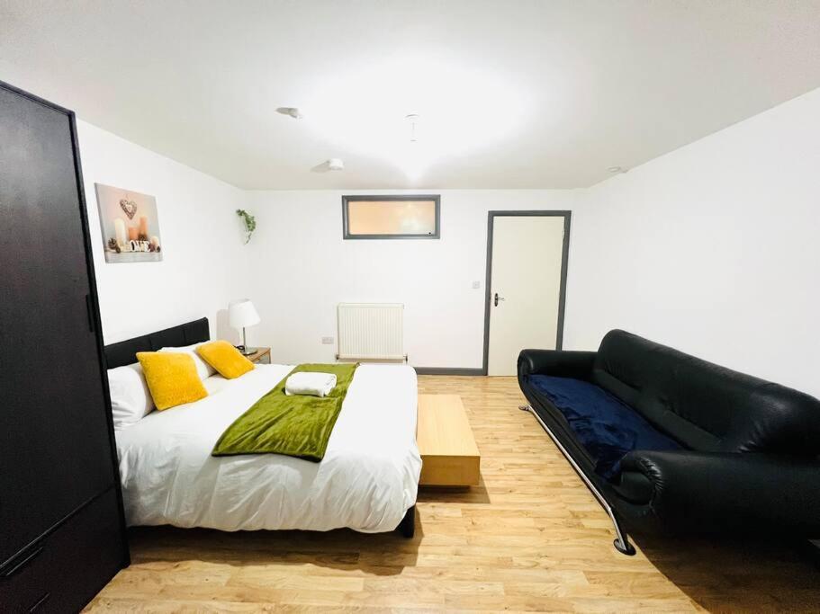 Appartement Excellent Two Bedroom Flat In Londen