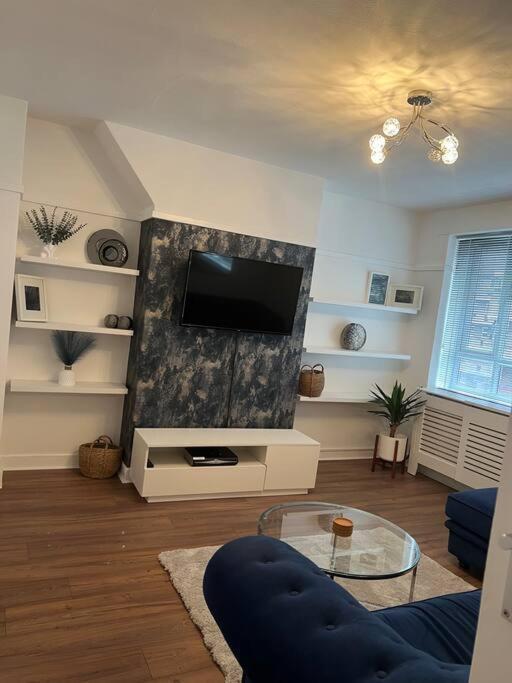 Flat In White - Westfield Appartement *