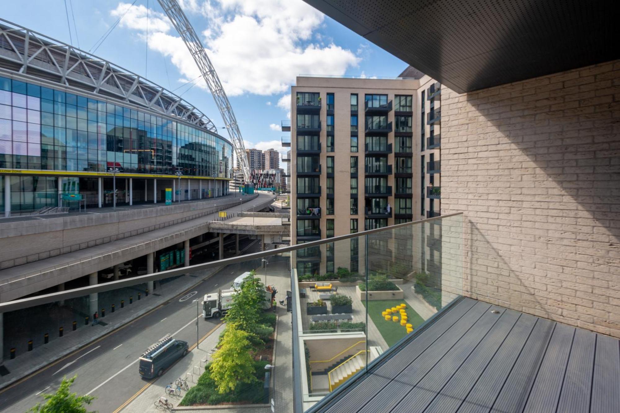 Mysquare Spacious Two Bedroom At Wembley Park London
