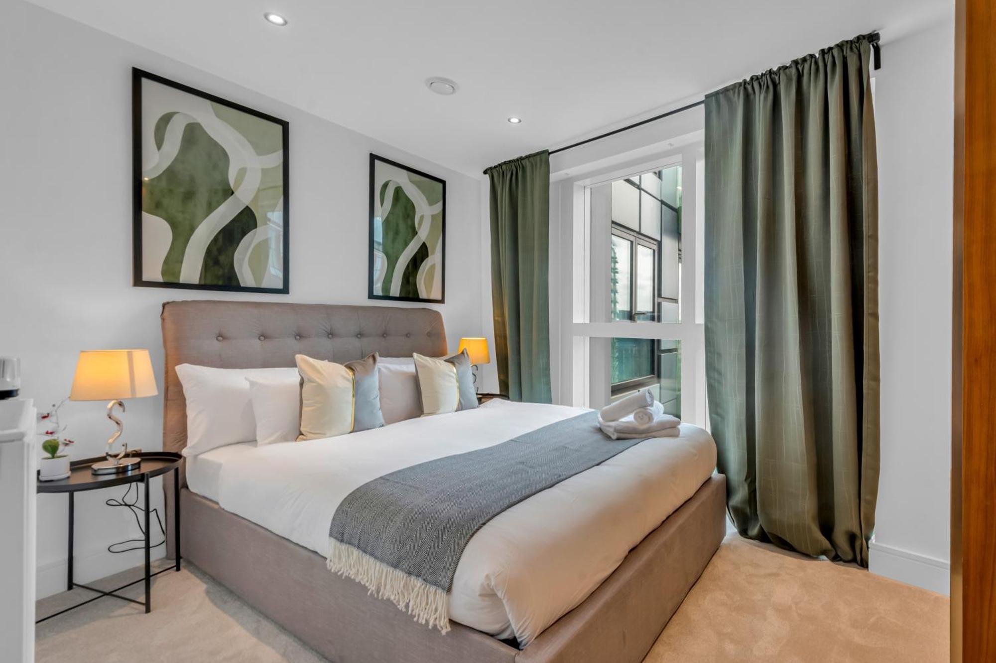 Talisman & Duckman Tower At Canary Wharf By Mysquare Apartment London