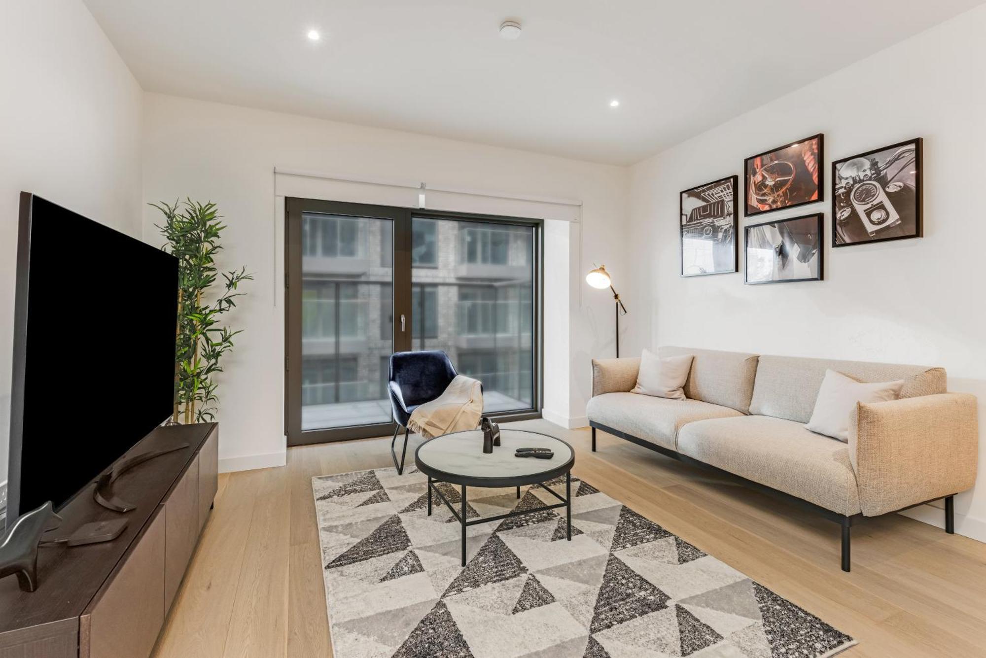 Khayat Homes - The Lord - One Bed Luxury Apartment *