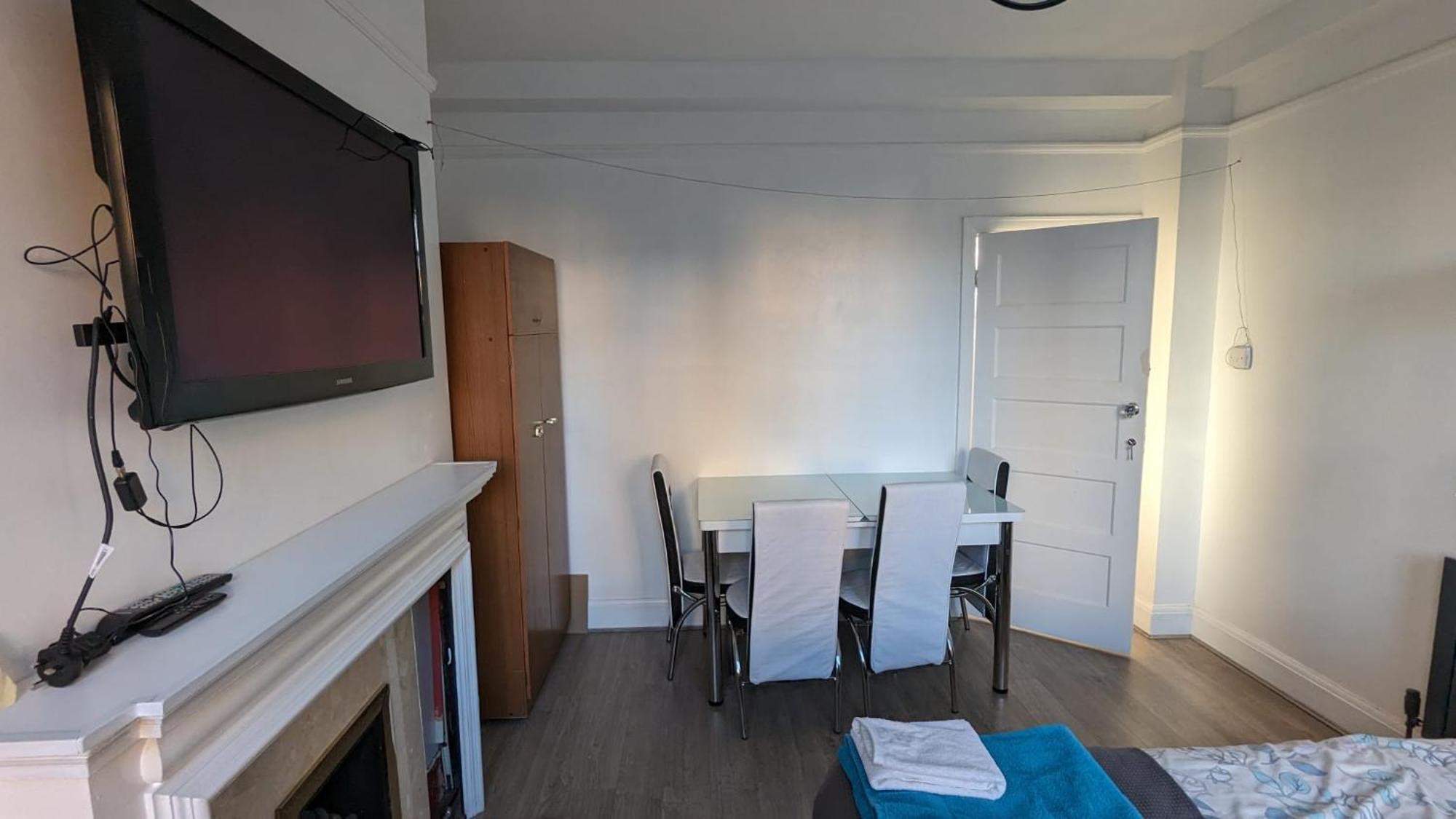 Cozy In A 3-bed Flat!