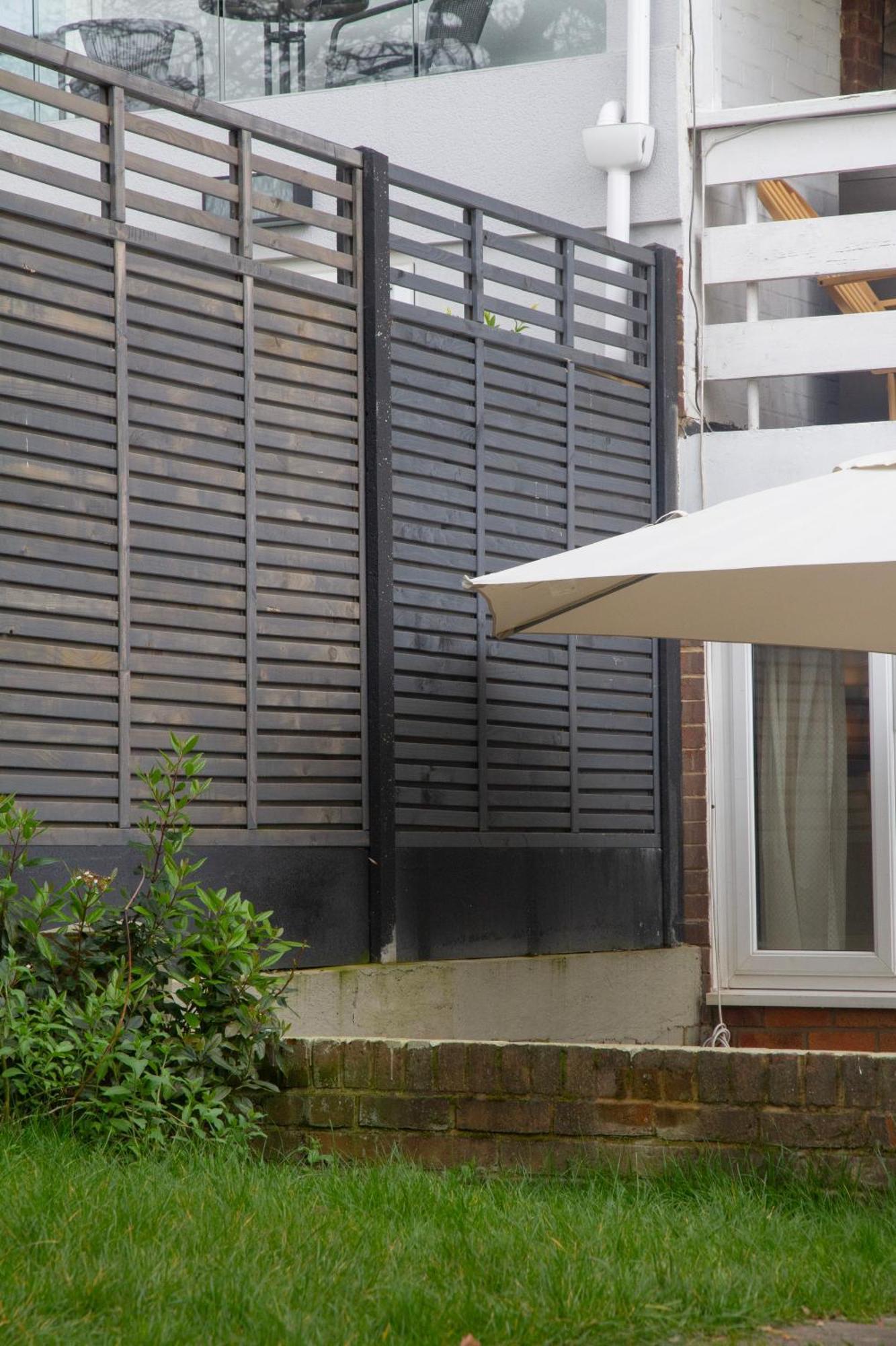 Сasa de vacaciones Spacious 4-bedroom Townhouse With Garden- Perfect For Groups! *