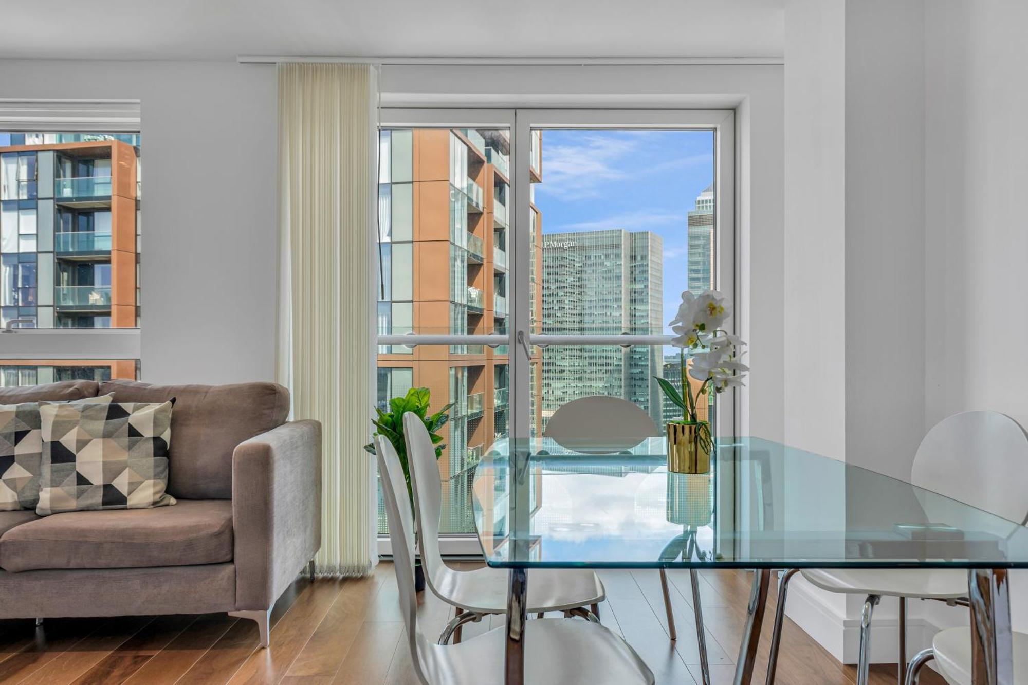 Talisman & Duckman Tower At Canary Wharf By Mysquare Apartment