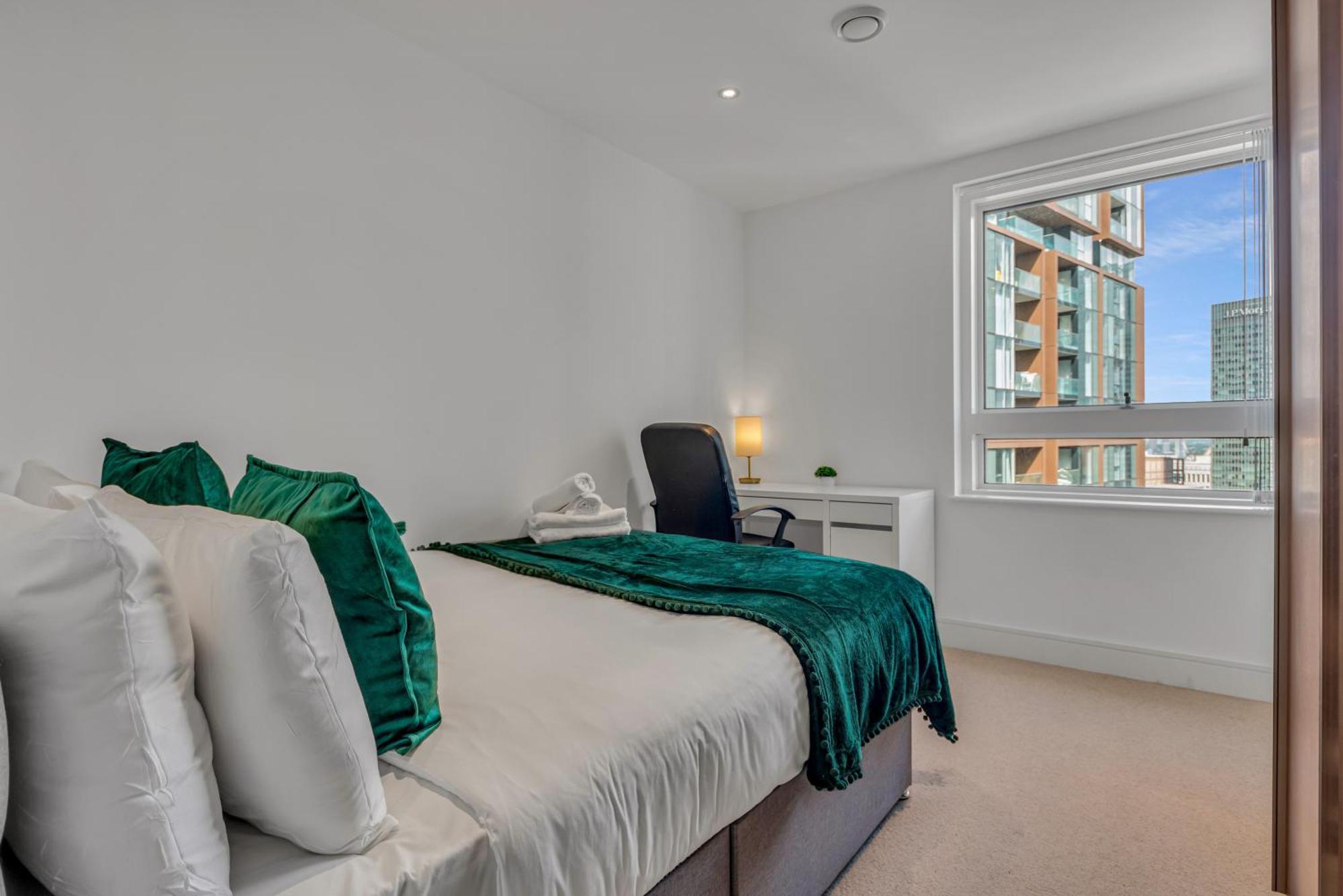 Talisman & Duckman Tower At Canary Wharf By Mysquare Apartment