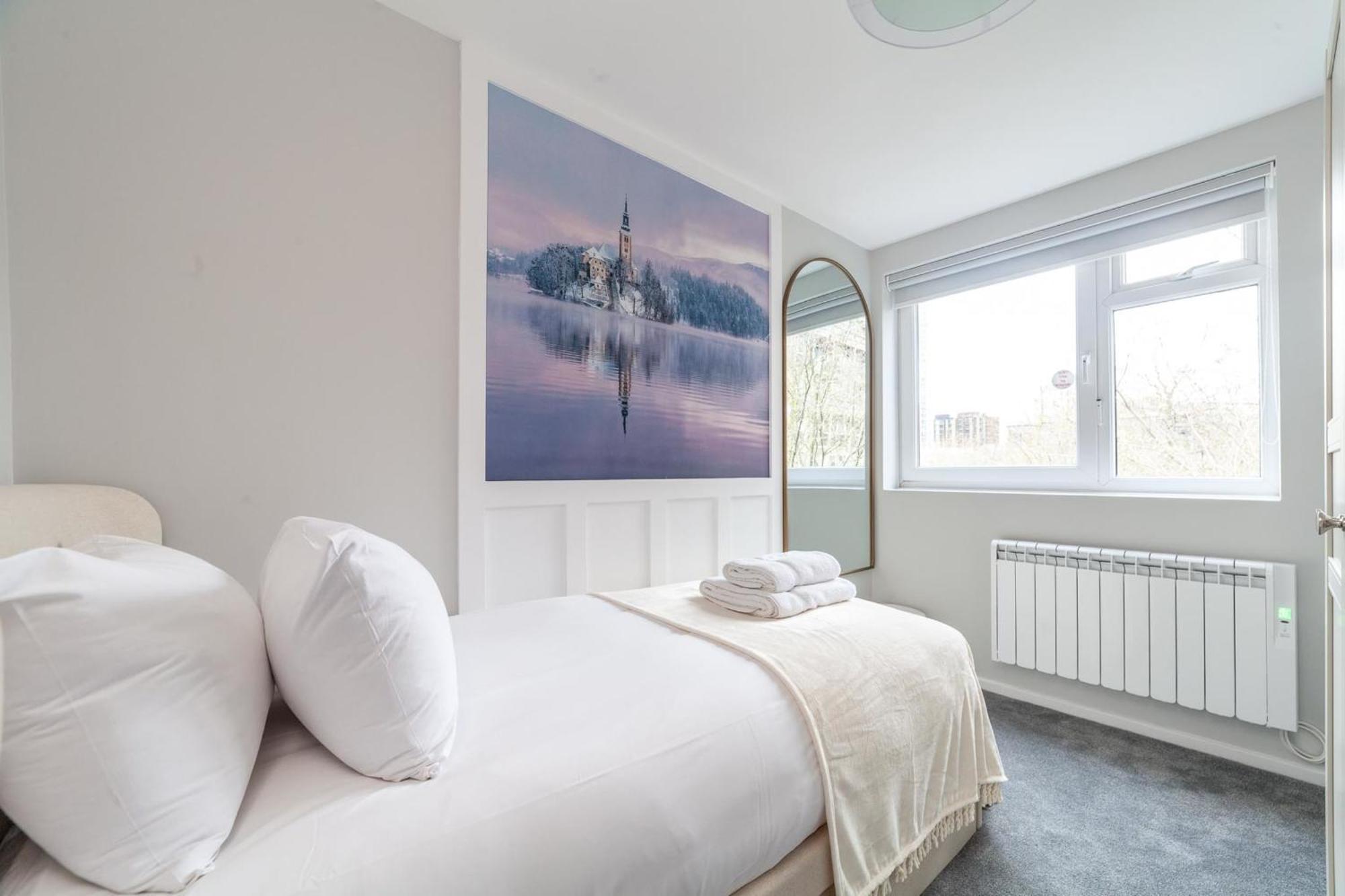 Excellent 3-bed Flat In Elephant & Castle
