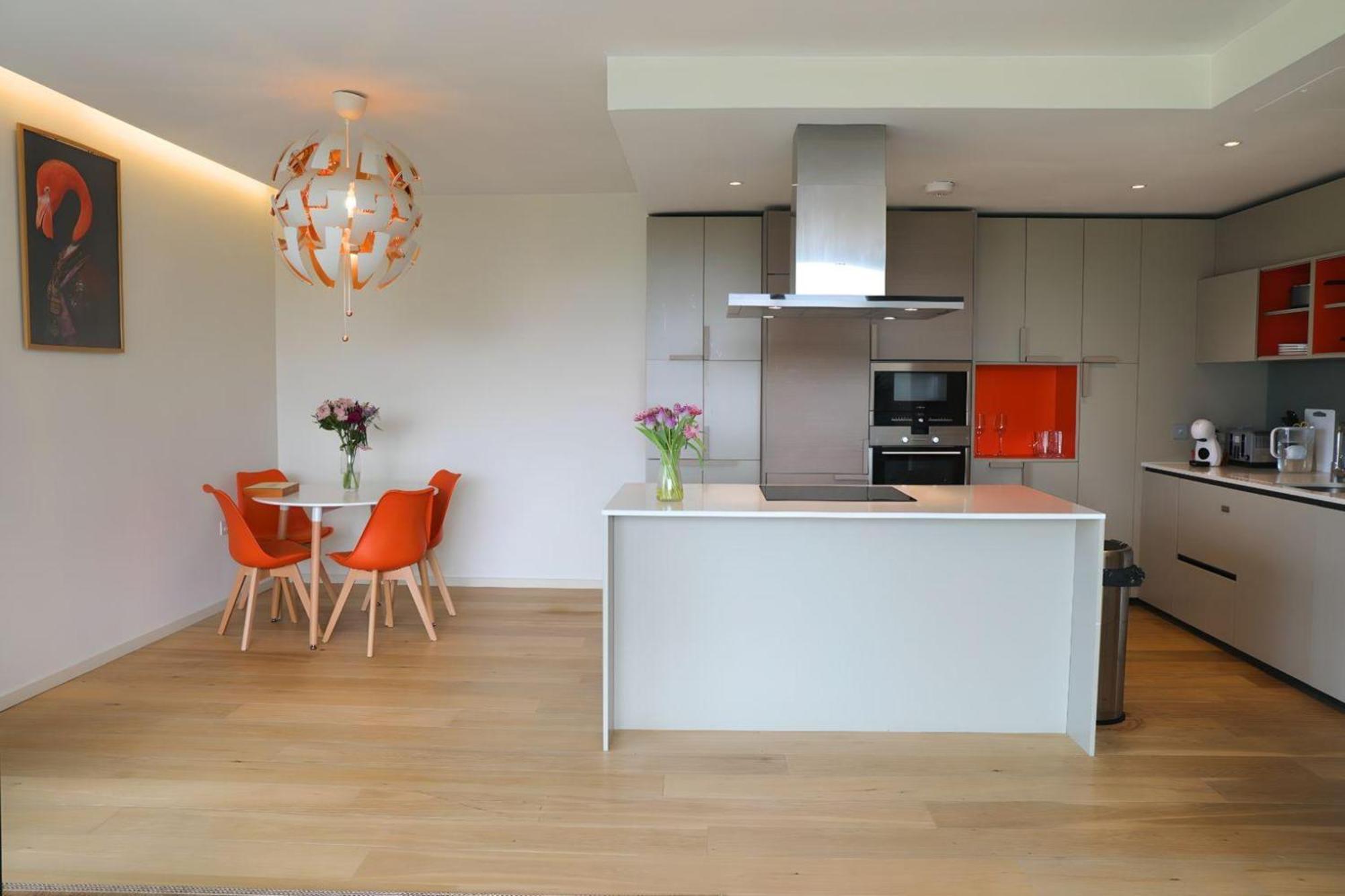 2 Bedroom 2 Bathroom In Kings Cross Station Apartment London