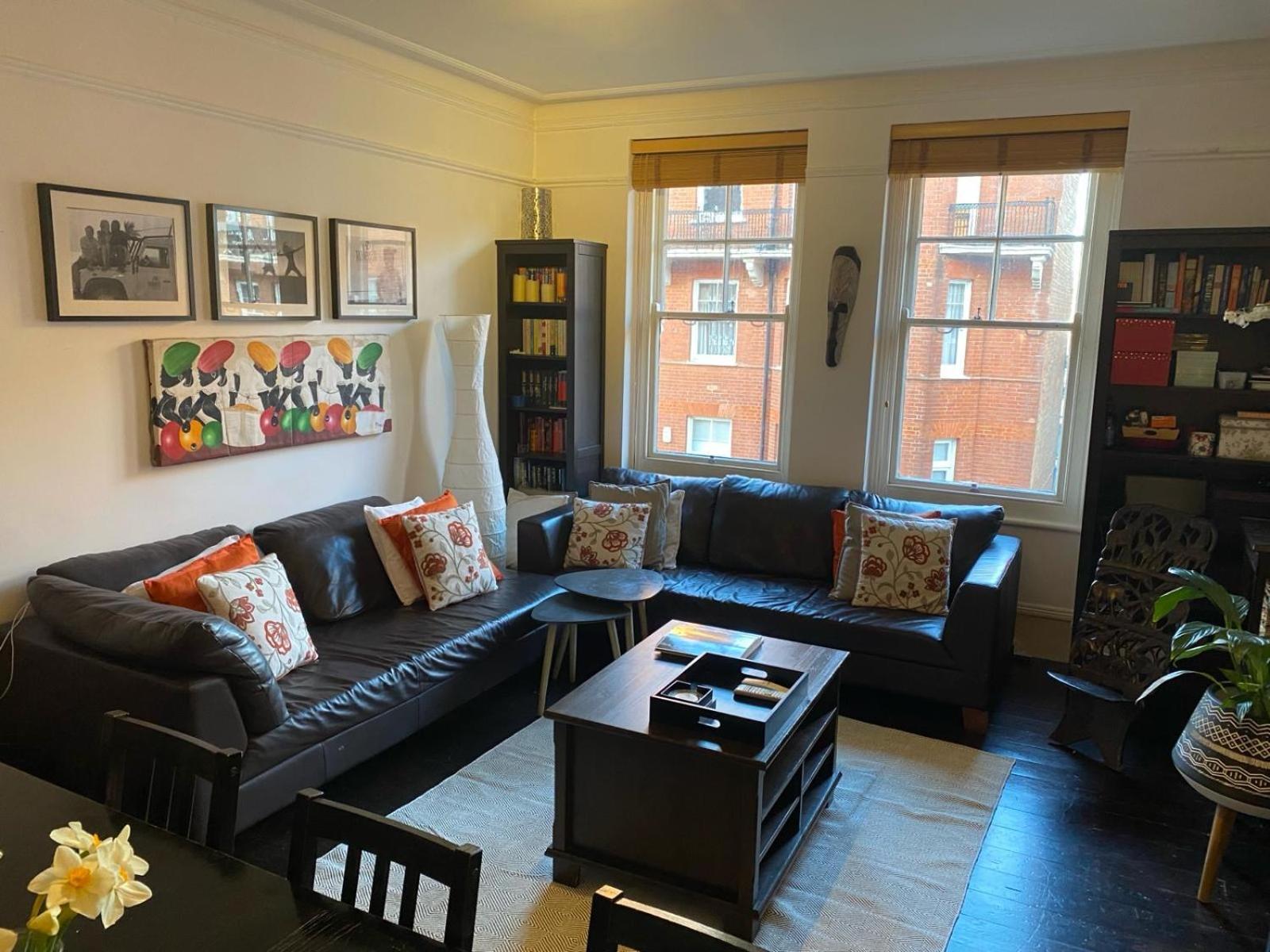 Spacious Flat In West Kensington London