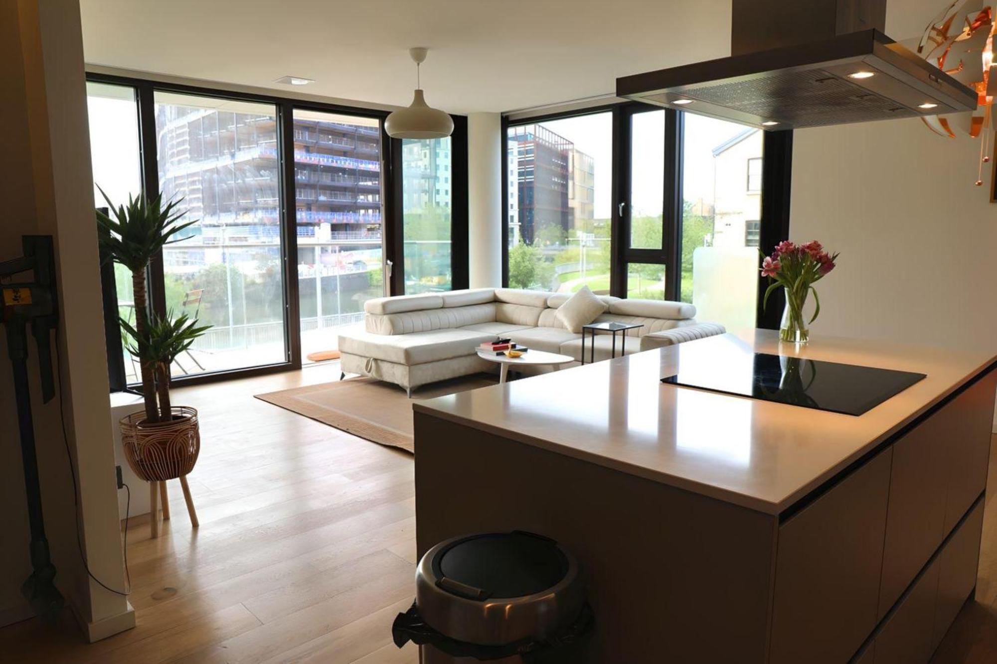 2 Bedroom 2 Bathroom In Kings Cross Station