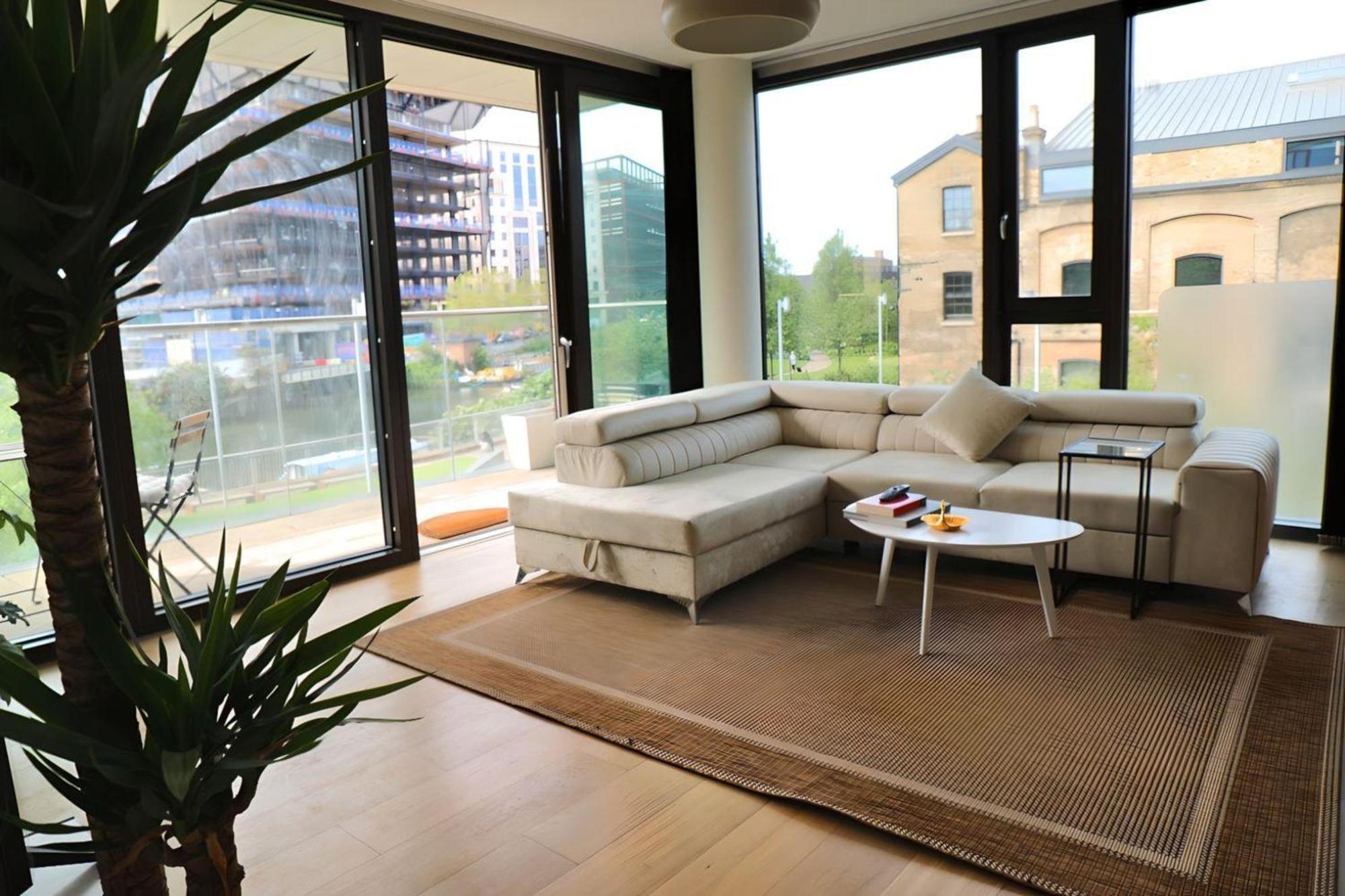 2 Bedroom 2 Bathroom In Kings Cross Station Apartment London