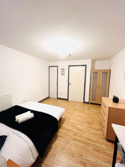 Excellent Two Bedroom Flat In Londen