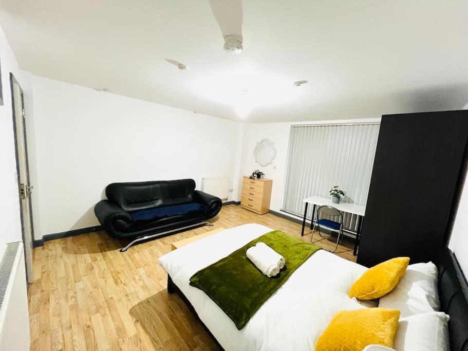 Excellent Two Bedroom Flat In Appartement