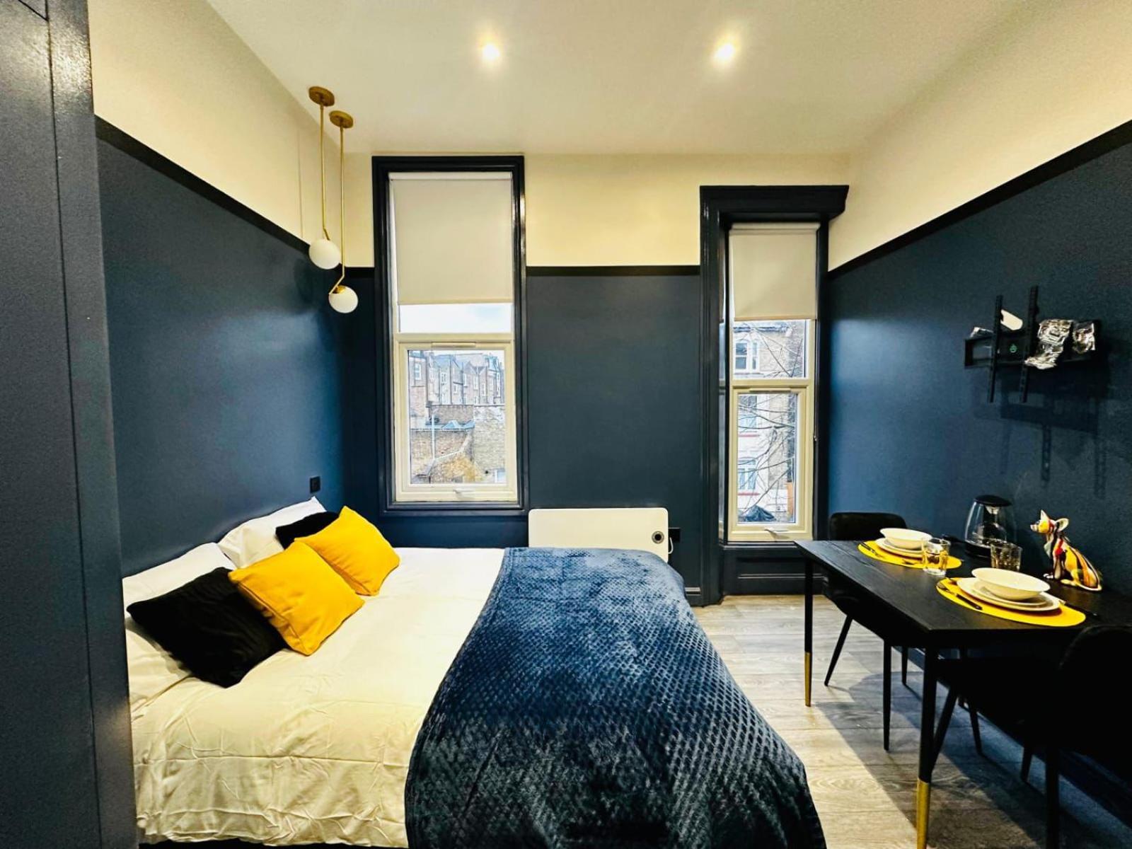 39 Blue House Luxury Ensuite Ideal For Tourists Pensión