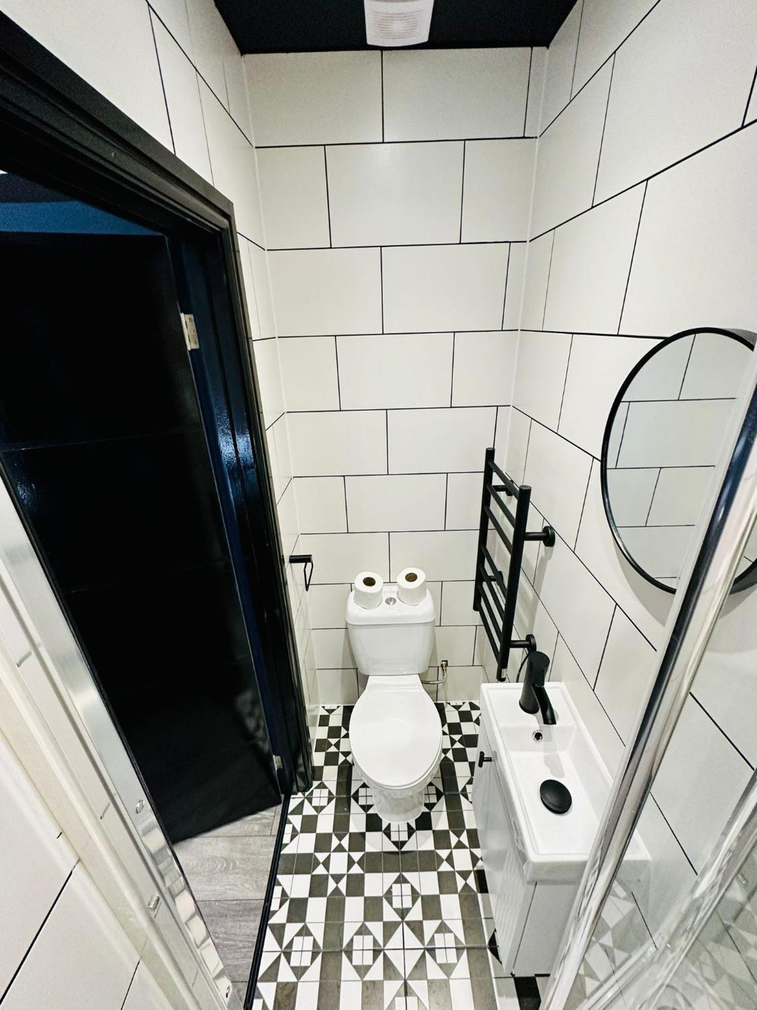 39 Blue House Luxury Ensuite Ideal For Tourists Pensión