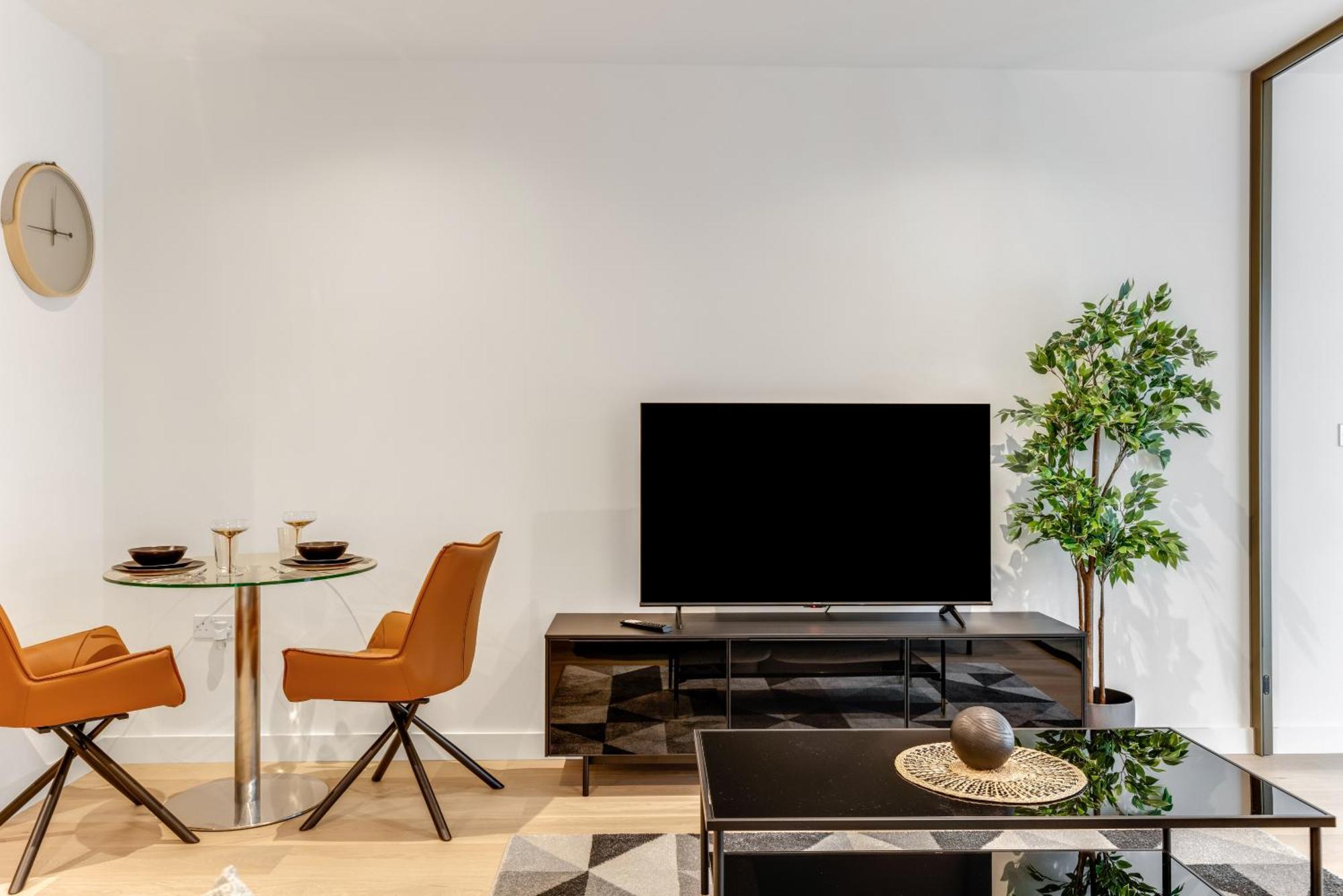 The Transit Apartment *