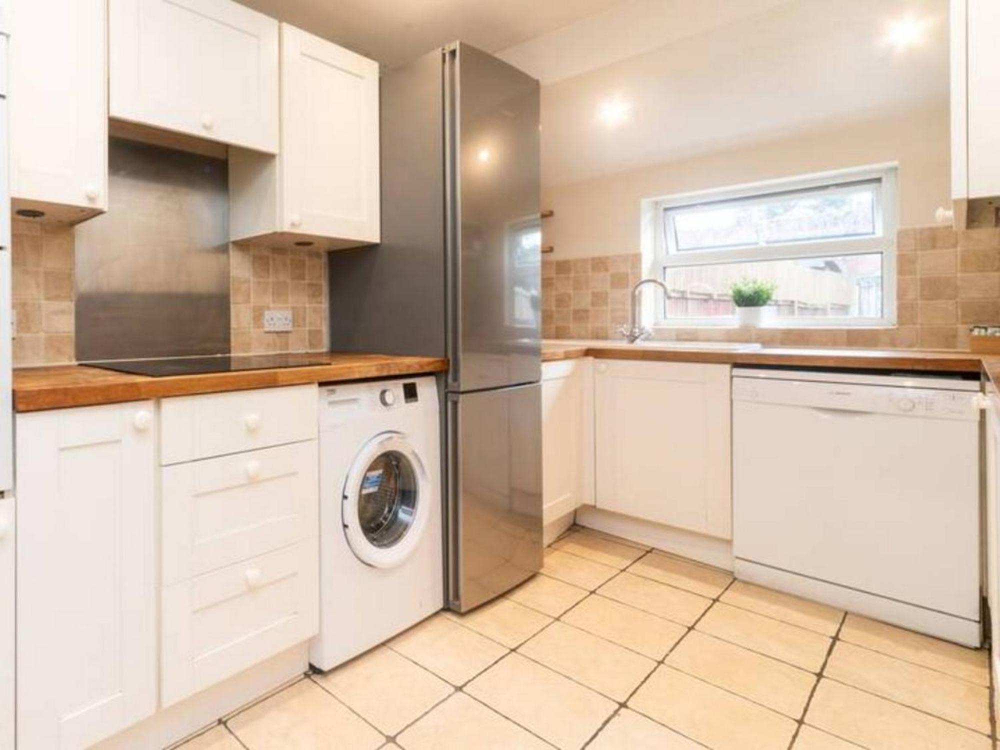 Charming Period Near Surbiton With Garden * Londres