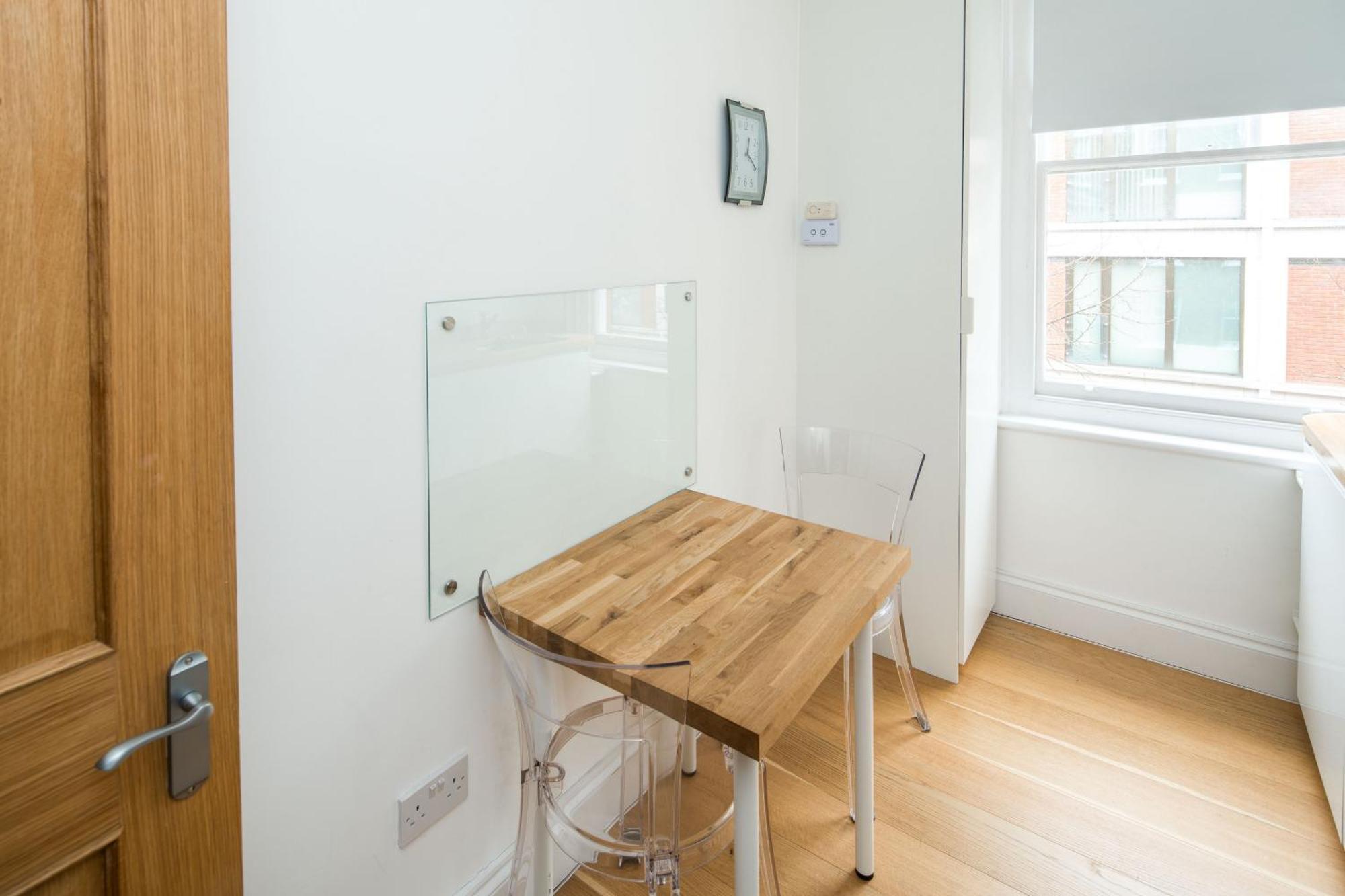 Elegant 1br Near Apartment London