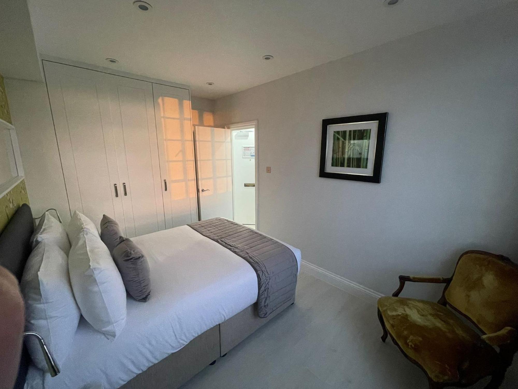 Apartment The Chelsea Cloisters Serviced London