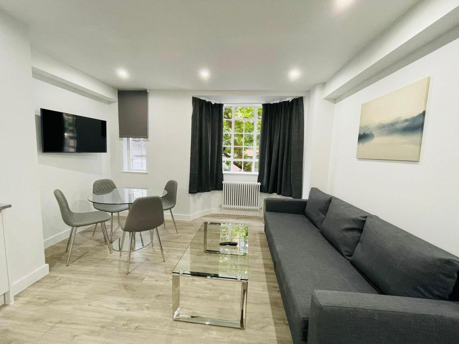 The Chelsea Cloisters Serviced Apartment