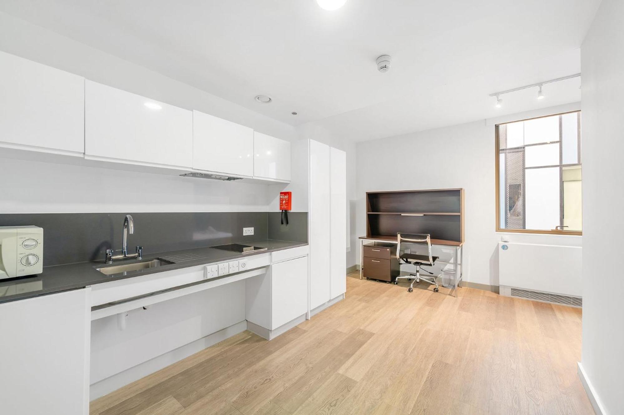 Studios, And Private Bedrooms With Shared Kitchen At Chapter Kings Cross In Apartamento Londres