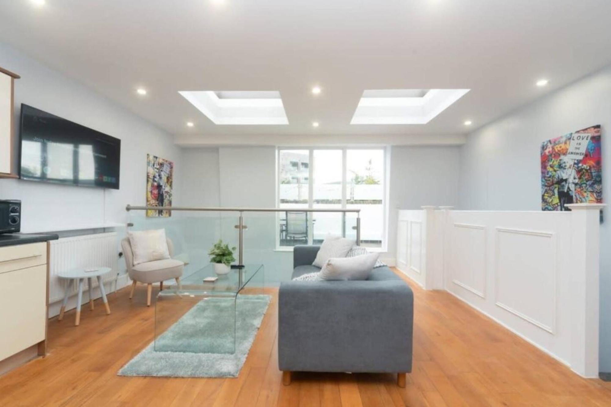 St John's Hill Duplex *