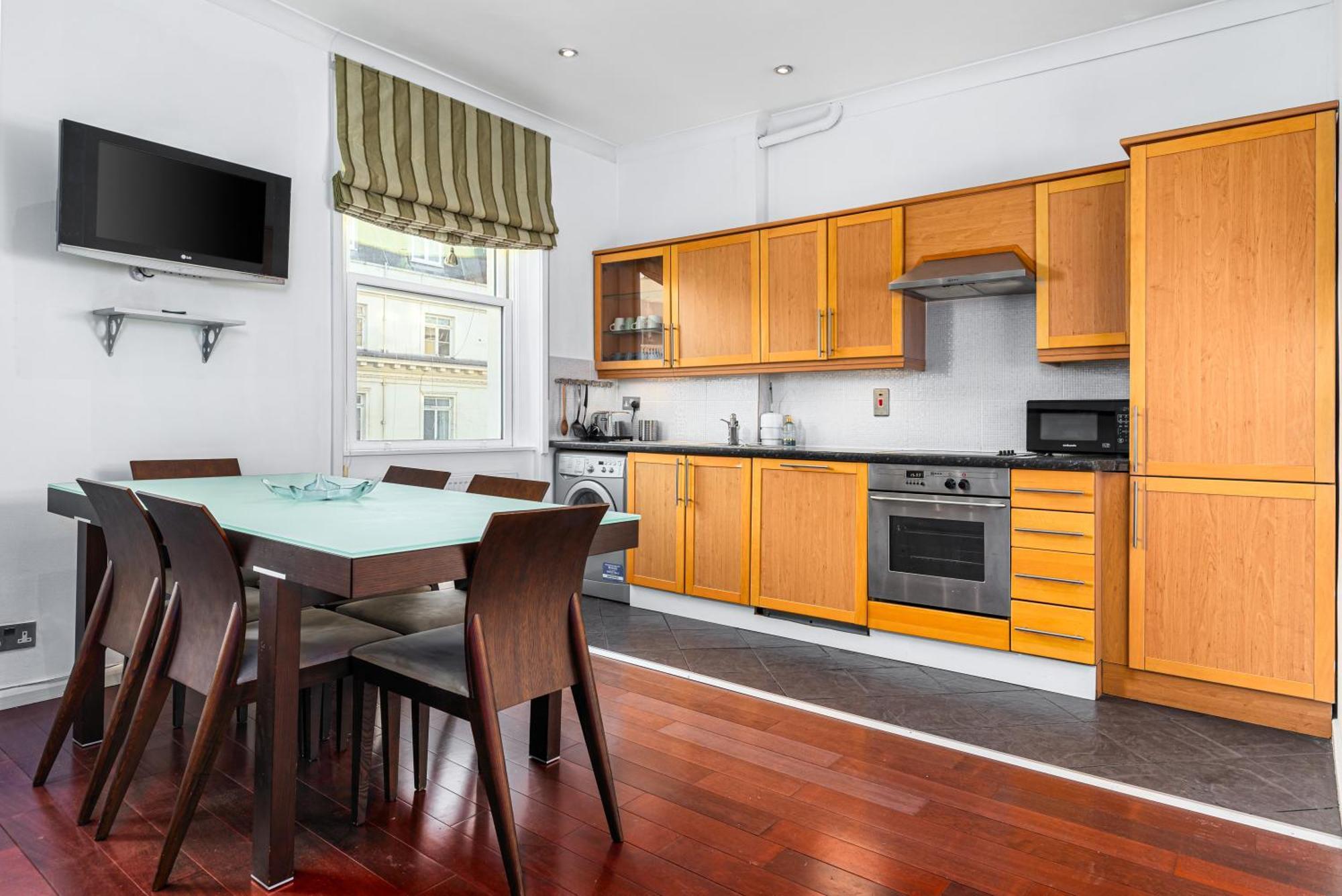 Bright & Spacious 2-bedroom In Paddington Hydepark London
