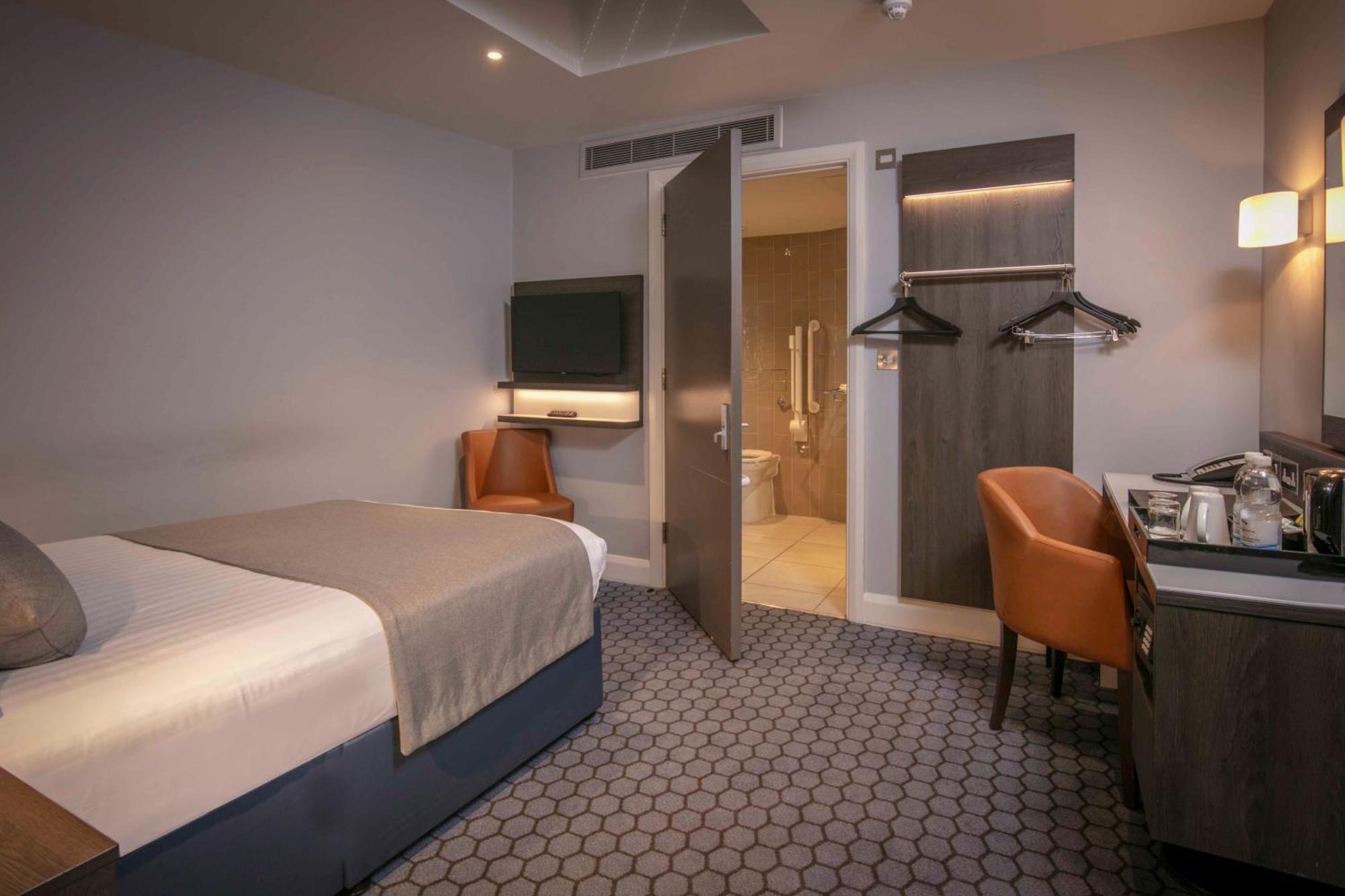 Best Western Plus Vauxhall Hotel 4*