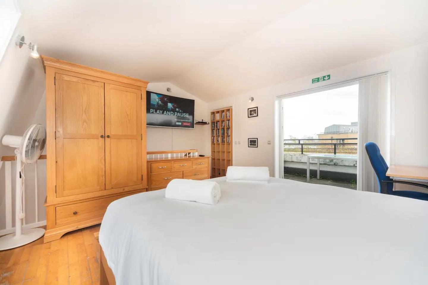 Apartment Sunny Maisonette With Views Over Canary Wharf,