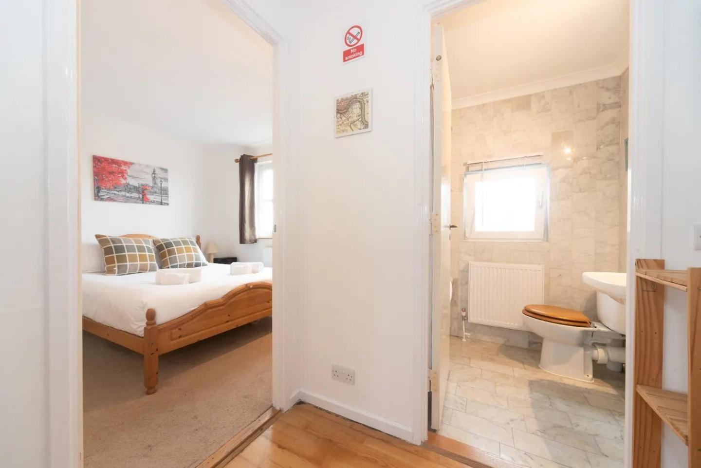 Sunny Maisonette With Views Over Canary Wharf,