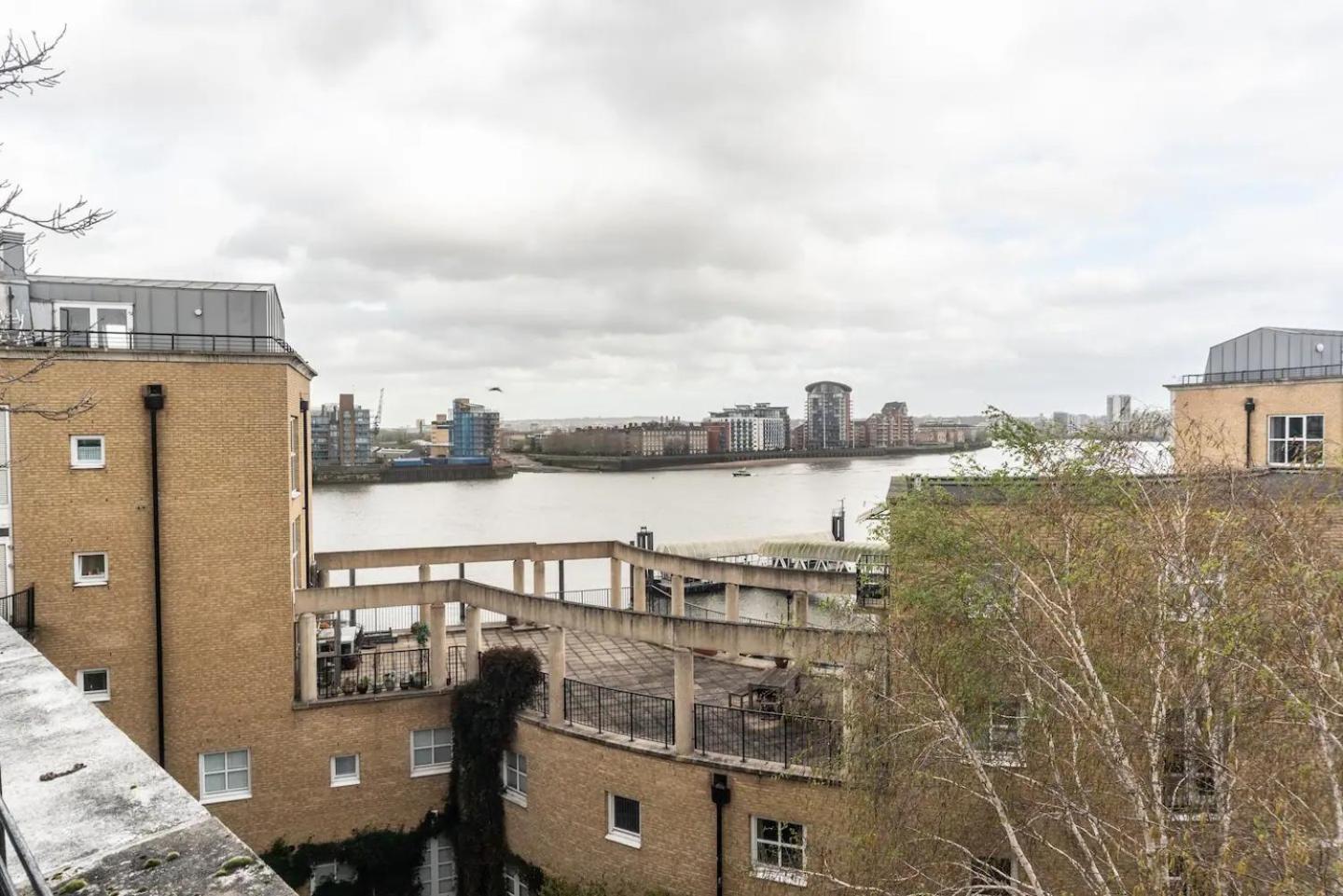 Sunny Maisonette With Views Over Canary Wharf, Apartment *