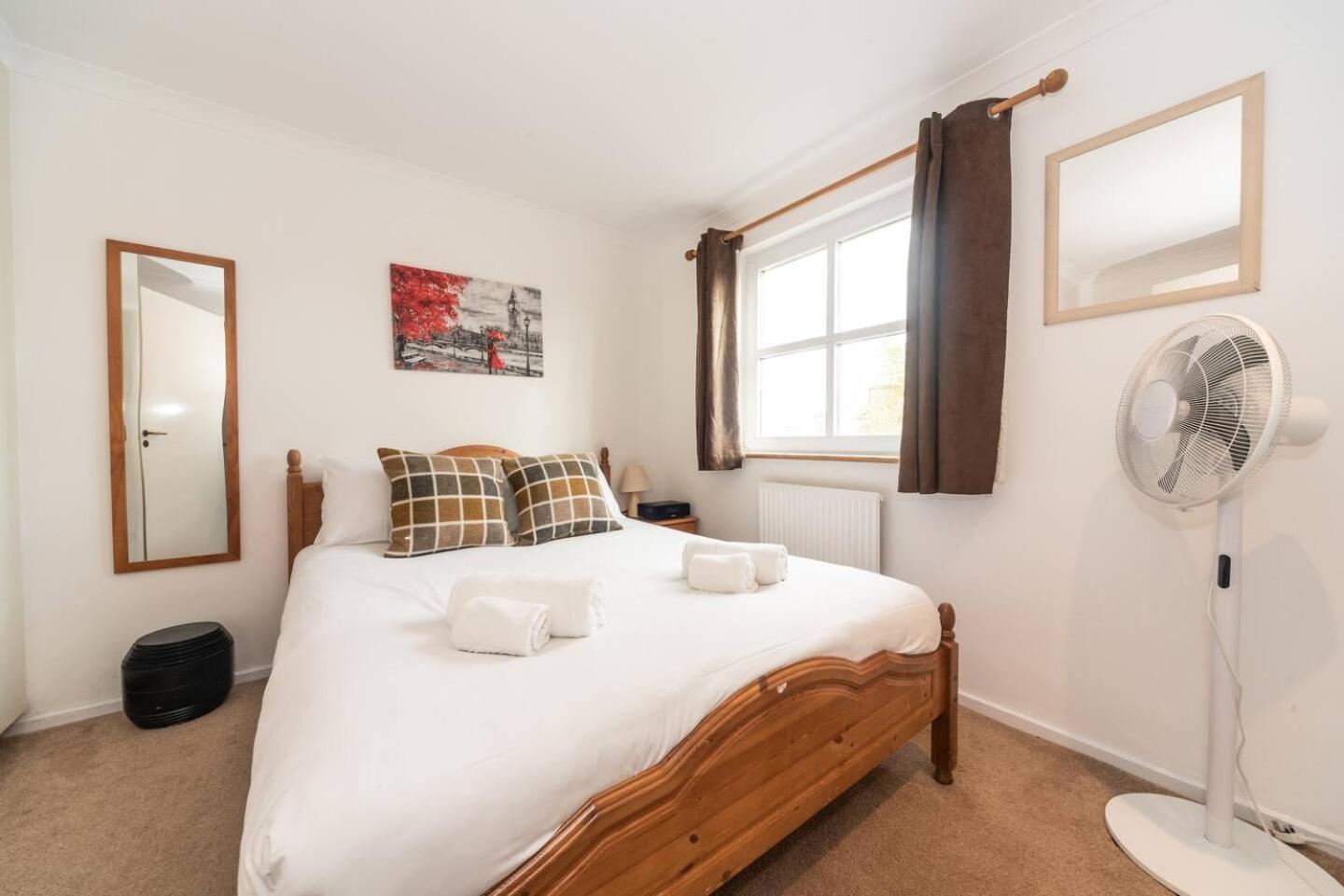 Sunny Maisonette With Views Over Canary Wharf, * London