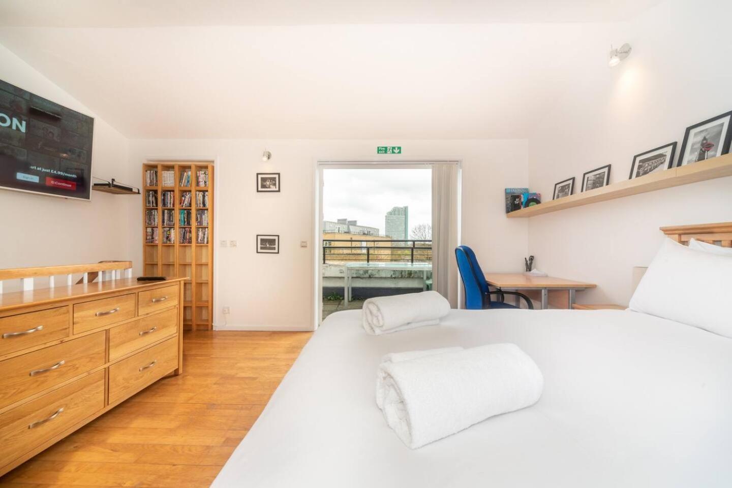 Apartment Sunny Maisonette With Views Over Canary Wharf, *
