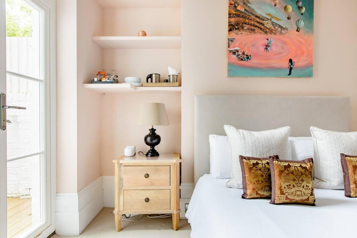 Luxury King-bed Ensuite With Quiet Private Patio * Londen